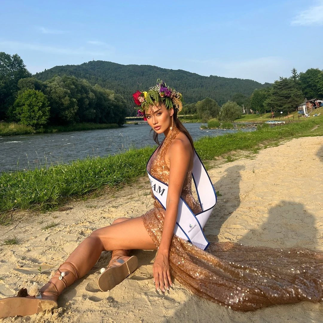Miss Supranational 2024: đại diện Đan Mạch lố lăng, dàn người đẹp bị chê già - Hình 5