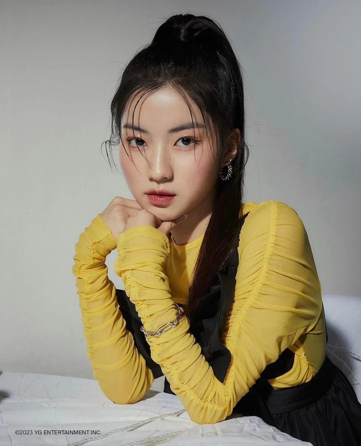 BABYMONSTER: Quái vật thay thế BLACKPINK của YG, có bản sao Jennie, Lisa - Hình 5