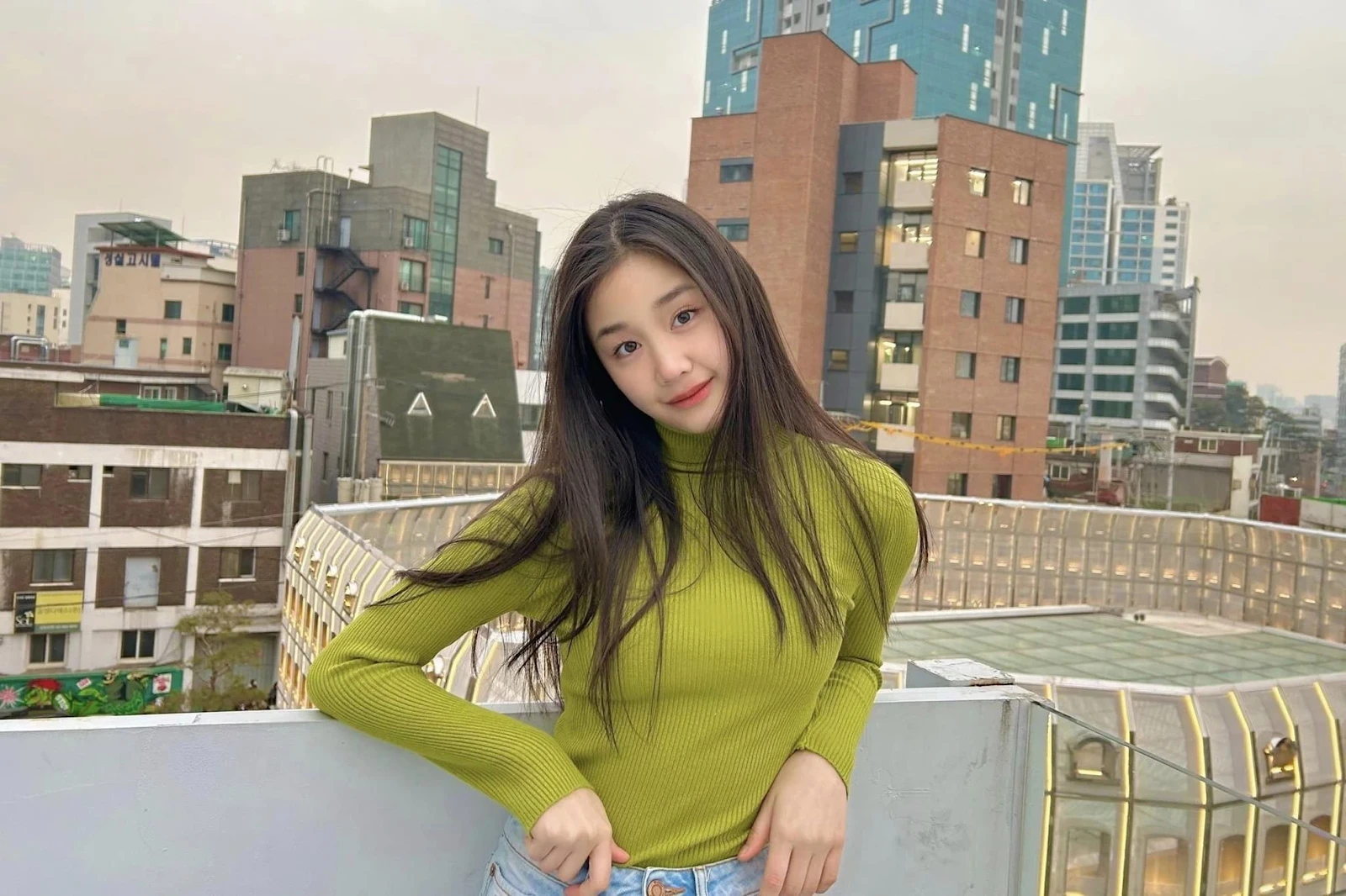 BABYMONSTER: Quái vật thay thế BLACKPINK của YG, có bản sao Jennie, Lisa - Hình 4
