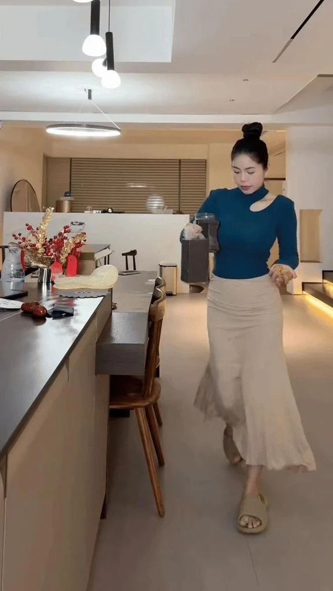 Hằng Du Mục quyết định về VN, nhắn nhủ xúc động đến 2 con: Đợi mẹ nhé - Hình 7