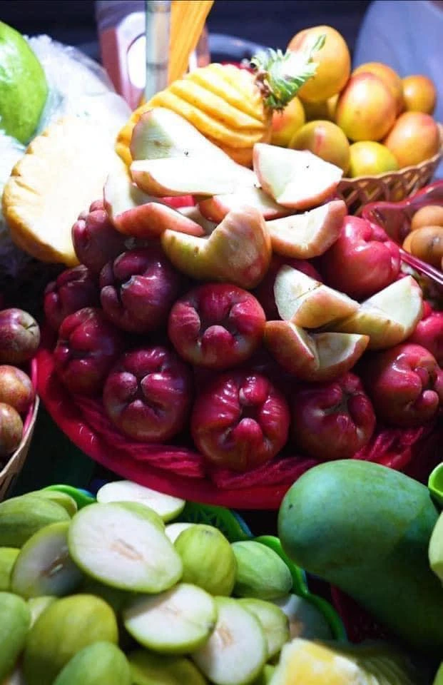 Vụ hét giá roi ở Hà Nội: người bán khôn lỏi, mất hình ảnh người phụ nữ VN - Hình 4