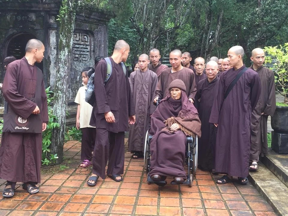 Bí ẩn ngôi chùa có nghĩa trang thái giám, nơi Thiền sư Thích Nhất Hạnh viên tịch - Hình 8