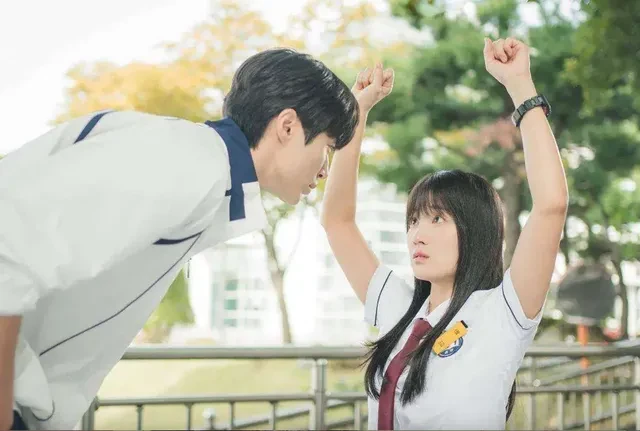 Cõng Anh Mà Chạy vượt Nữ Hoàng Nước Mắt trở thành phim truyền hình Hàn của năm - Hình 7