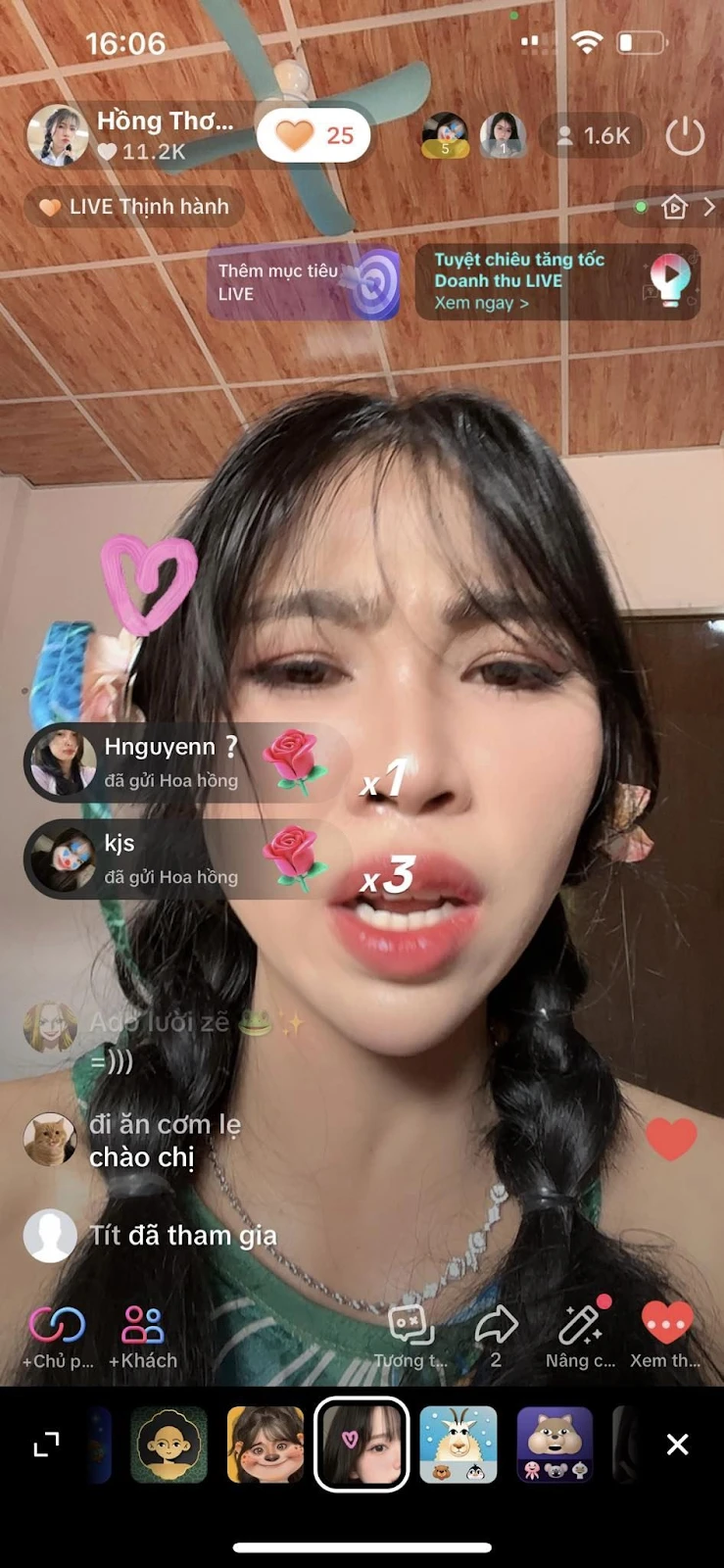 Thơ Nguyễn hiếm hoi livestream sau giải nghệ, mặt nhăn nhó, than vì nhiều fan - Hình 3
