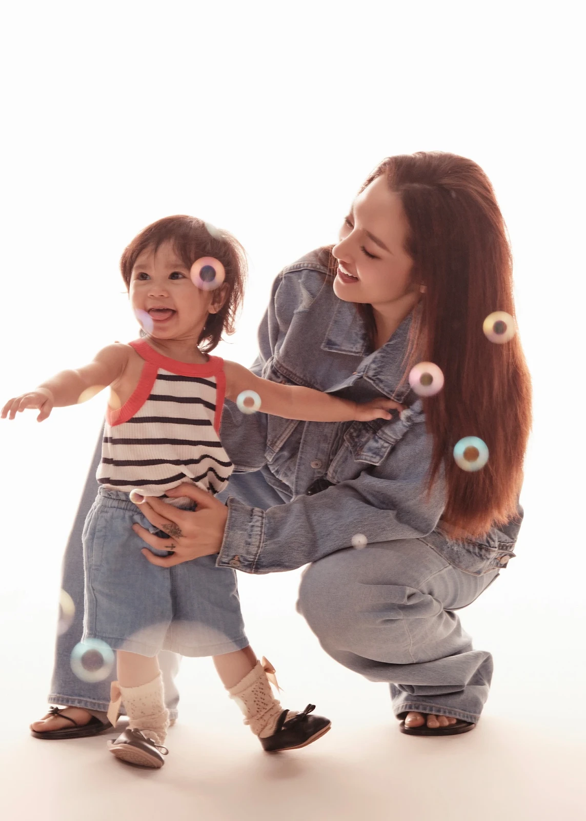 Bảo Anh mừng thôi nôi con gái Misumi, Trường Giang - Nhã Phương quậy tưng bừng - Hình 7