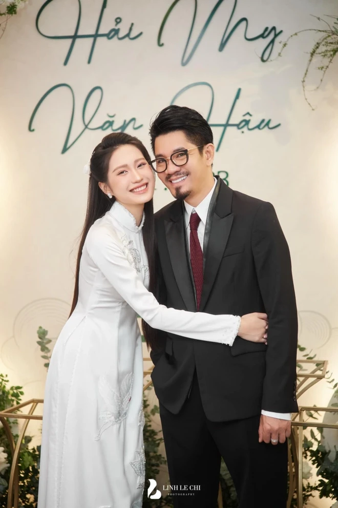 Bố Doãn Hải My dân chơi đời đầu lên chức ông ngoại, hiếm hoi khoe bên phu nhân - Hình 2