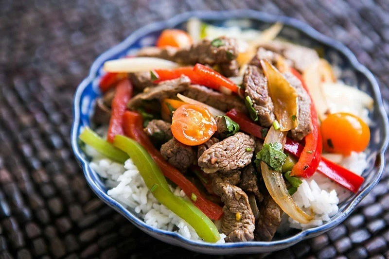 Cách làm thịt bò xào ớt chuông ngon nhức nách - Hình 2
