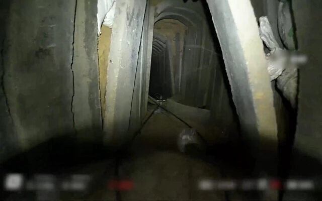 Israel phát hiện đường hầm 2km của Hamas dọc cửa khẩu biên giới Ai Cập tại Rafah - Hình 1