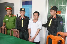 Lật mặt những kẻ lừa chạy án để chiếm đoạt tiền ở miền Tây - Hình 2