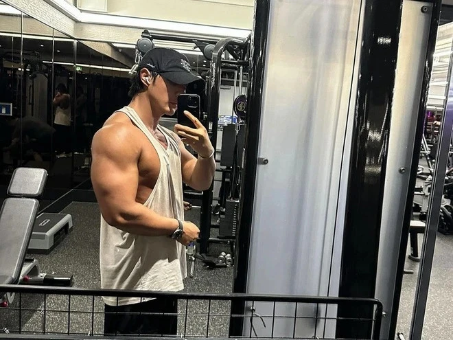 Người được khen là phi công điển trai nhất Hàn Quốc - Hình 5