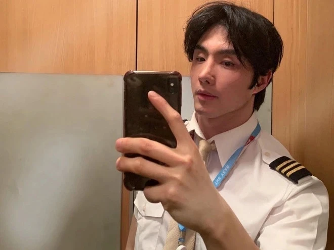 Người được khen là phi công điển trai nhất Hàn Quốc - Hình 1