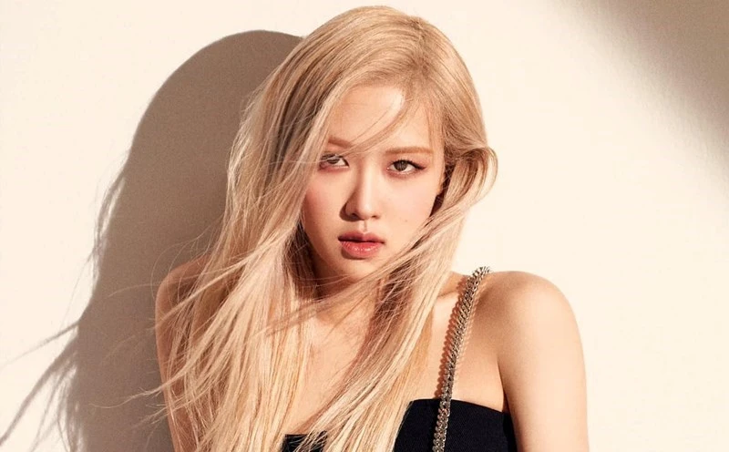 Rosé gặp vấn đề đáng lo giống hệt Địch Lệ Nhiệt Ba, còn đâu mỹ nữ vạn người mê - Hình 2