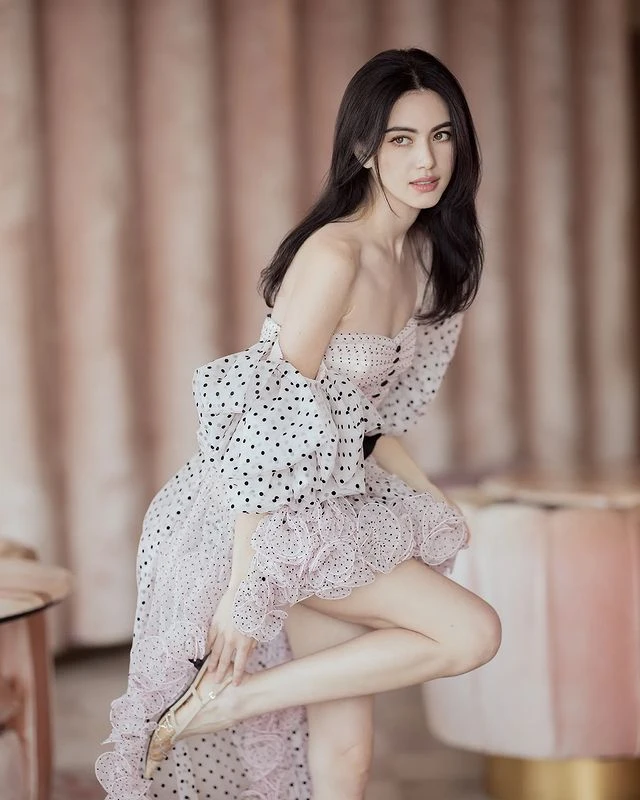 Mai Davika mê mẩn nhạc Việt, gây sốt khi đu trend ca khúc bolero 10 năm trước - Hình 7