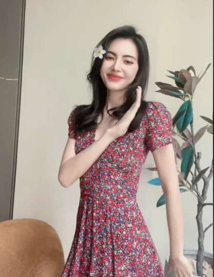 Mai Davika mê mẩn nhạc Việt, gây sốt khi đu trend ca khúc bolero 10 năm trước - Hình 1