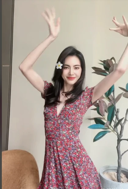 Mai Davika mê mẩn nhạc Việt, gây sốt khi đu trend ca khúc bolero 10 năm trước - Hình 2