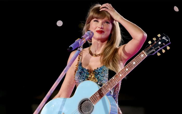 Taylor Swift gặp sự cố sức khỏe, ngất xỉu ngay tại sân khấu, vũ công sơ cứu gấp? - Hình 1