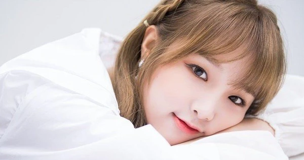 Choi Yena: Cựu thành viên IZ*ONE từng mắc ung thư, bị nghi đổi tình lấy tiếng - Hình 2