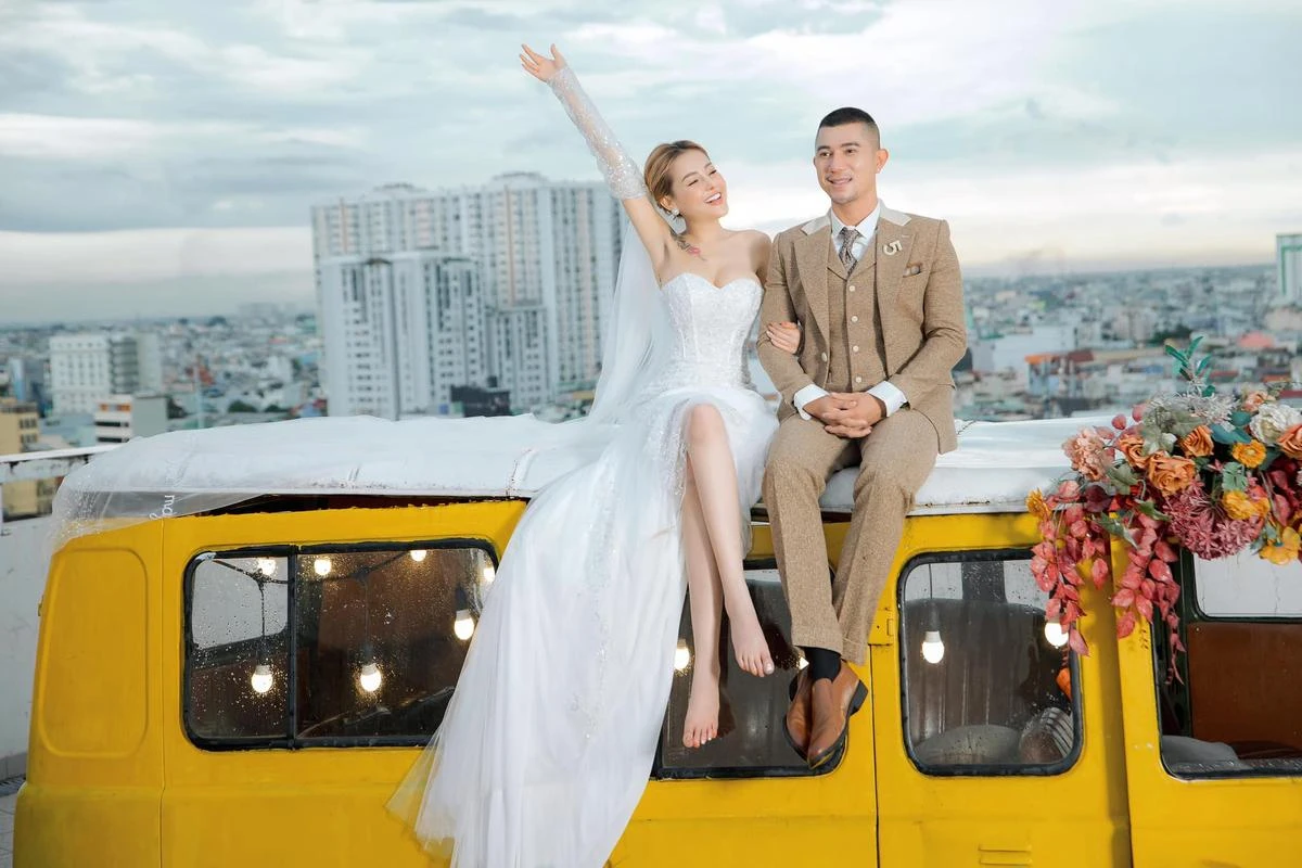 Lương Bằng Quang khoe ảnh cưới ngọt ngào bên Ngân 98, sắp rước nàng về dinh - Hình 1
