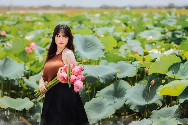 10x Hải Dương từng khổ sở vì vòng 1 quá khổ, sau phẫu thuật thu nhỏ giờ ra sao? - Hình 1