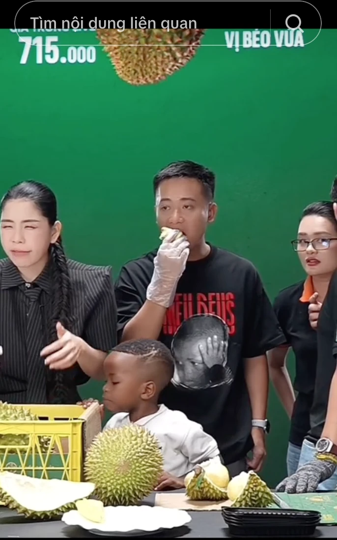 O Huyền Sầu Riêng hết kém duyên với Quang Linh, giờ bị soi thái độ với Lôi Con - Hình 6