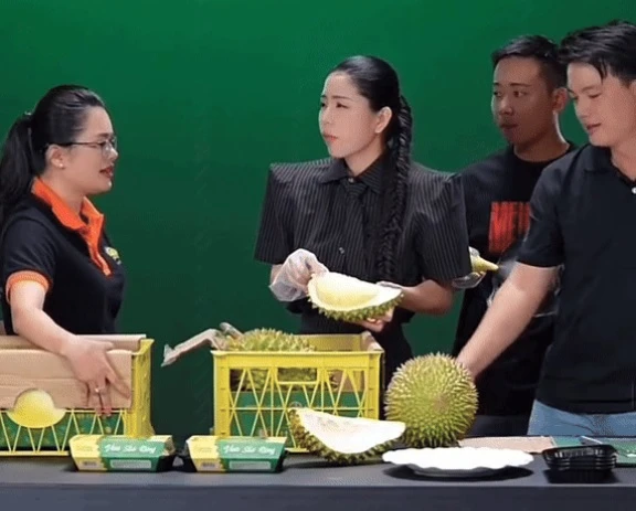 Thơ Nguyễn mạnh miệng bênh vực O Huyền Sầu Riêng, lôi người nông dân vào cuộc - Hình 2