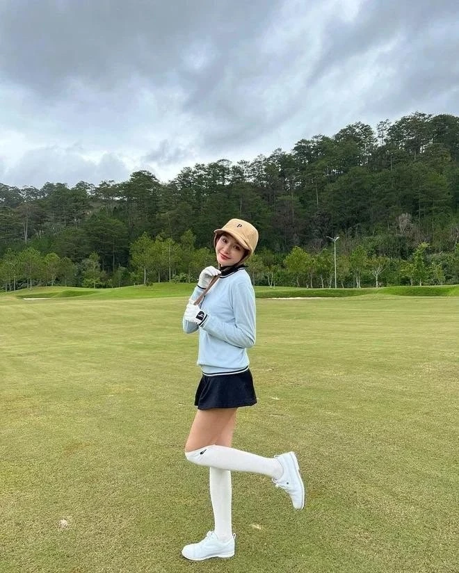 Hiền Hồ nghỉ chơi golf, chuyển sang bộ môn nhiều đại gia mê, luyện tập năng nổ - Hình 7