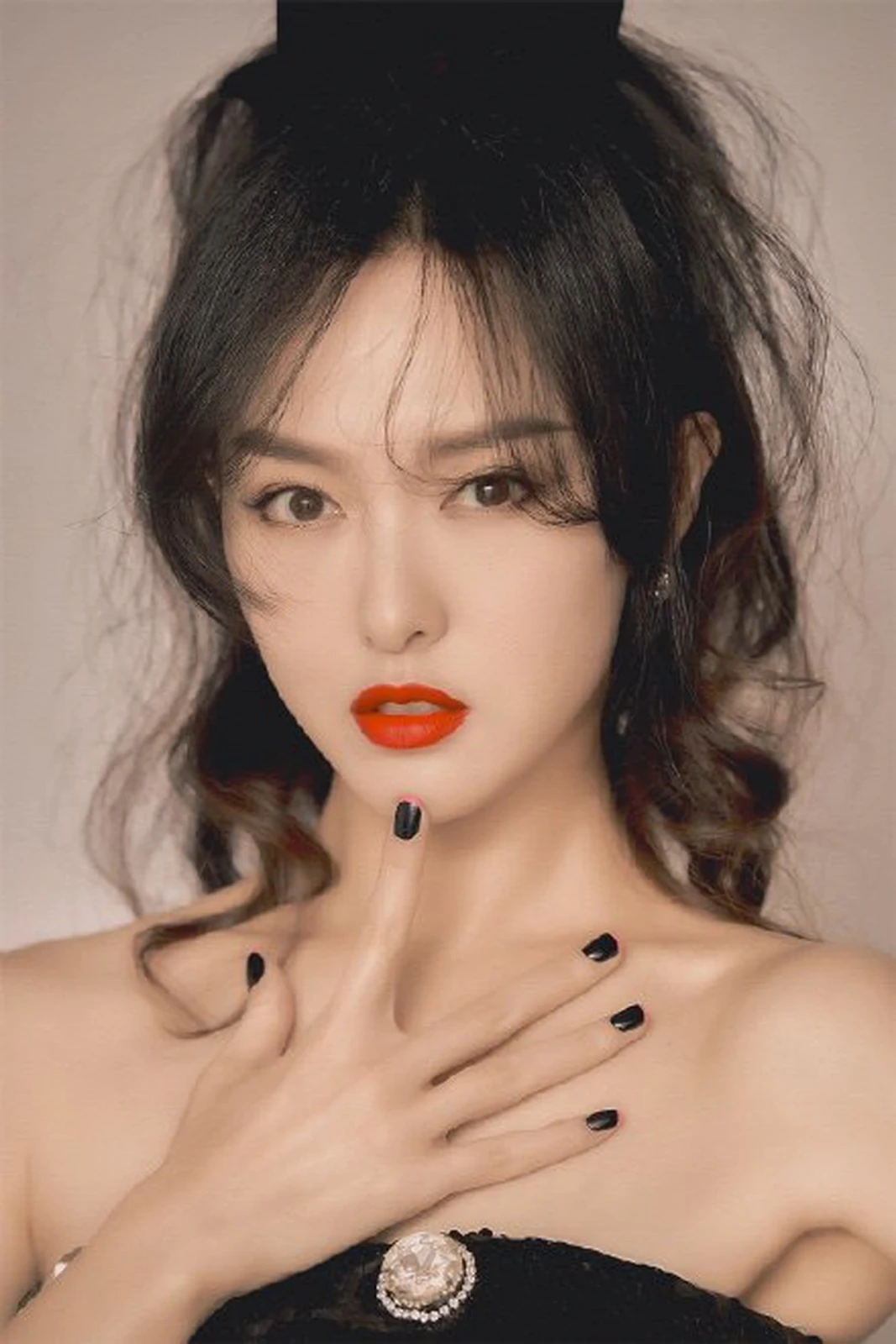 Đường Yên trẻ mãi không già nhờ siêng dùng thứ này trong 17 năm qua - Hình 4