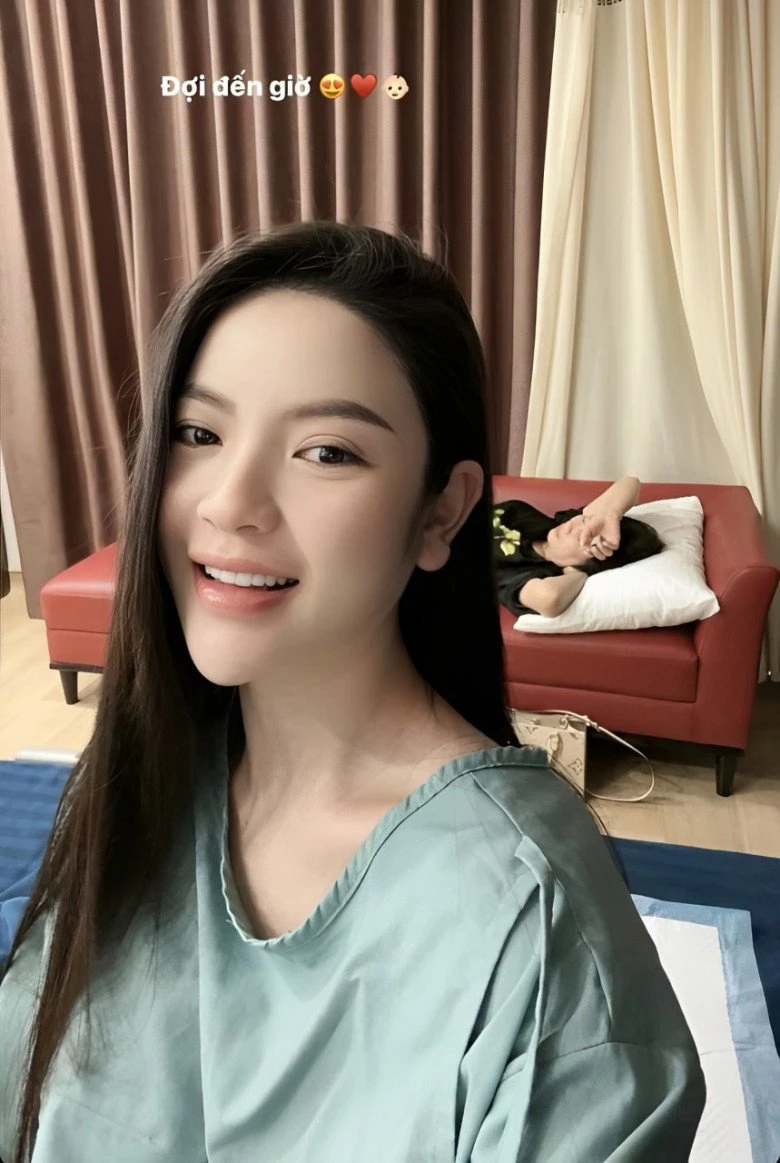 Mẹ chồng Chu Thanh Huyền tiết lộ sức khỏe con dâu sau sinh, bật mí về cháu trai - Hình 3