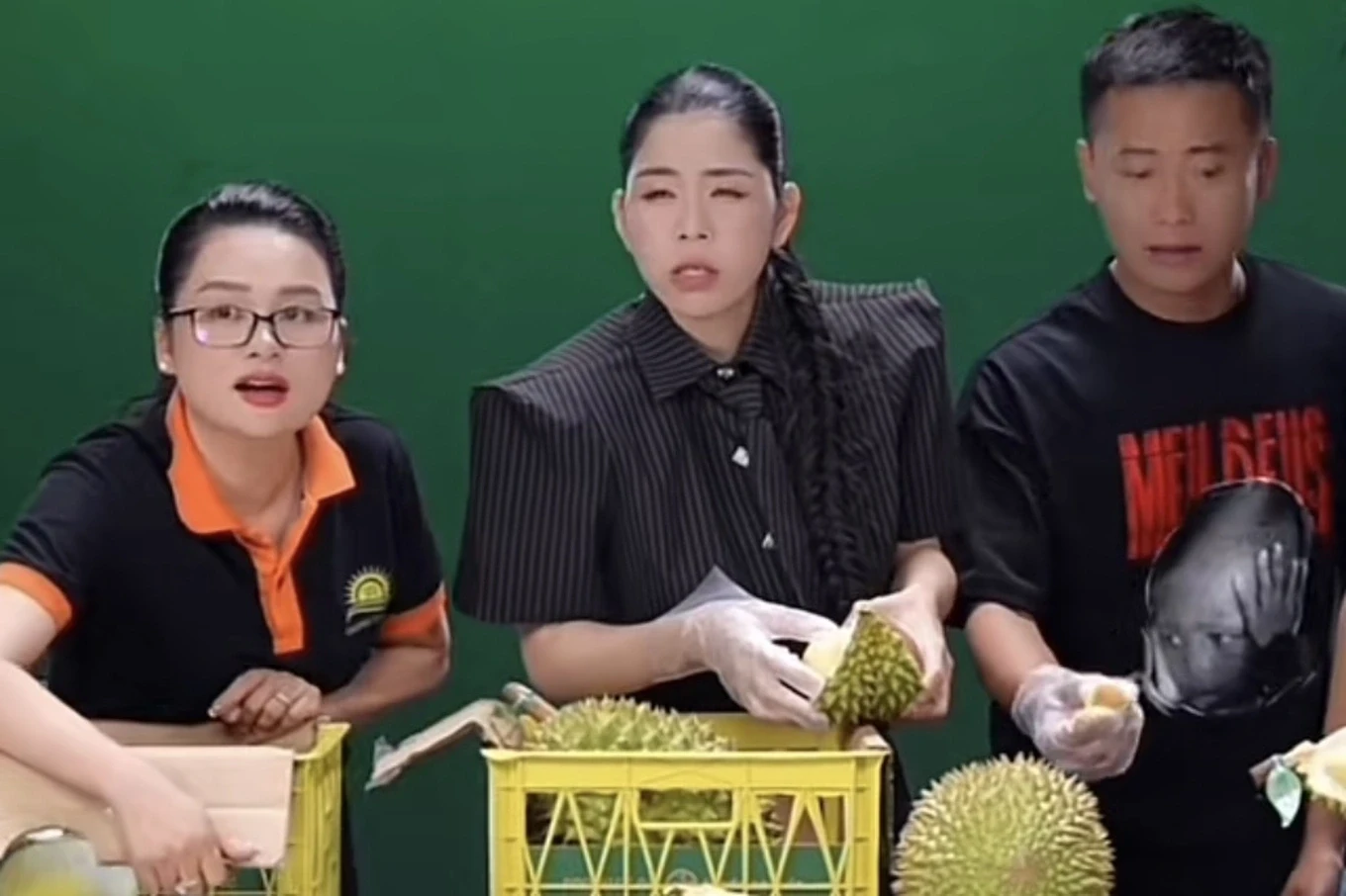 Nhật Hải Biết Tuốt mắng té tát Huyền Sầu Riêng, thất vọng nhãn hàng nói hết cứu - Hình 1