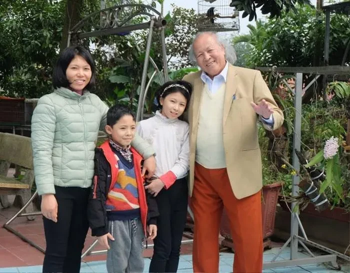 Thầy 80 tuổi cưới học trò 28, đãi tiệc 28 ngày 4000 khách, 15 năm sau thế nào? - Hình 5