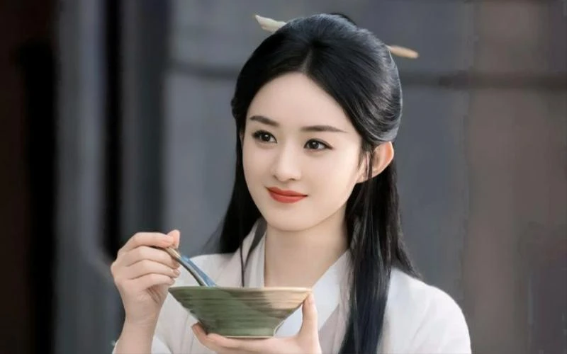 Triệu Lệ Dĩnh không được lòng Trương Nghệ Mưu, bị 1 mỹ nhân ngang nhiên cướp vai - Hình 5