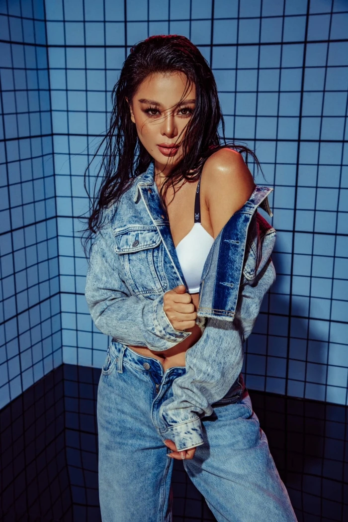 Xôn xao ảnh Nam Thư xuất hiện với gương mặt đầy thương tích sau drama bé ba - Hình 6