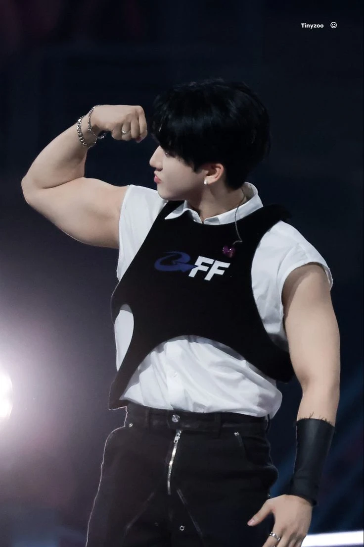 Changbin giọng khàn quyến rũ của Stray Kids, chiến thần rap nhanh nhất Kpop - Hình 5