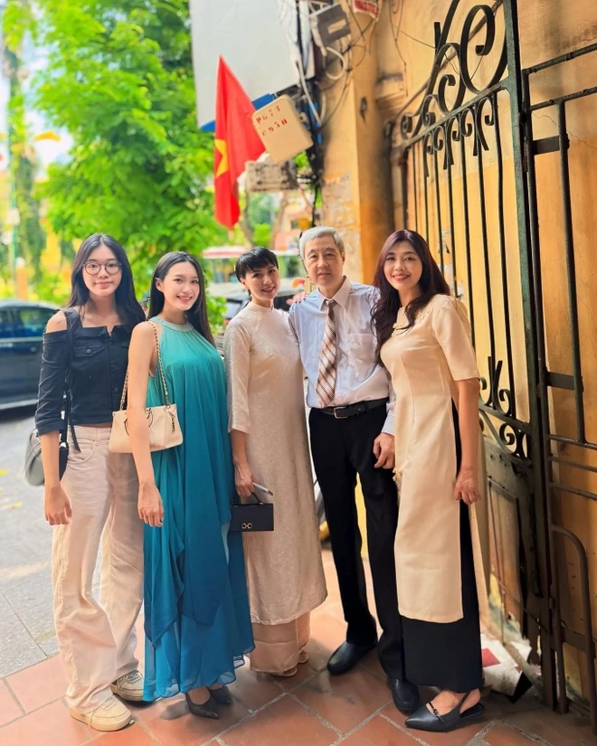 Doãn Hải My lộ nhan sắc đi phủ Tây Hồ, rạng ngời nhưng vẫn át vía bởi 1 người - Hình 2