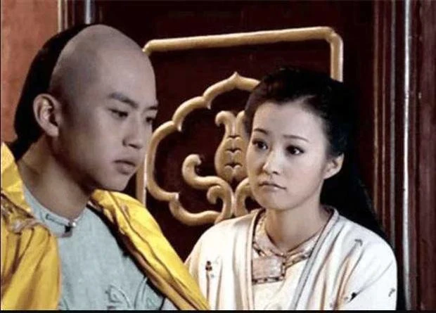 Hác Lôi: Siêu vòng 1 Trung Quốc, bạn trai ruồng bỏ, U50 phát phì, không ai mời - Hình 2