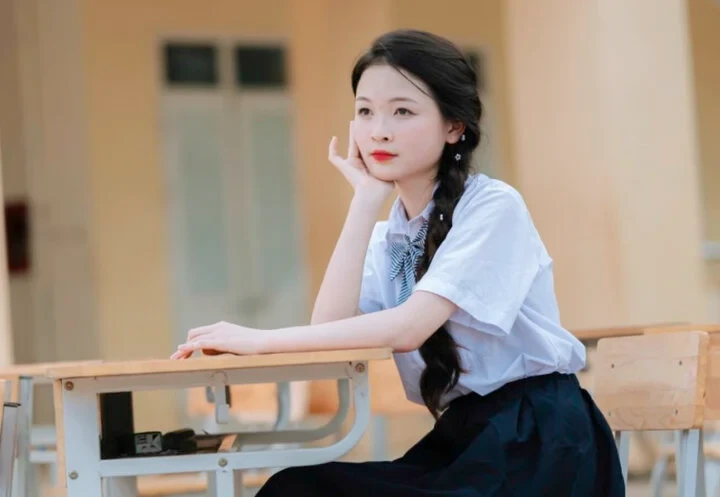 Hot girl người Mường đạt 3 điểm 10 tốt nghiệp THPT, hàng ngày chăn trâu, cắt cỏ - Hình 4