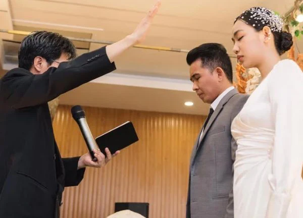 Song Ngư gặp vận đen vì bộ phim của Lê Hoàng , phá lời thề cưới trước U30 - Hình 11