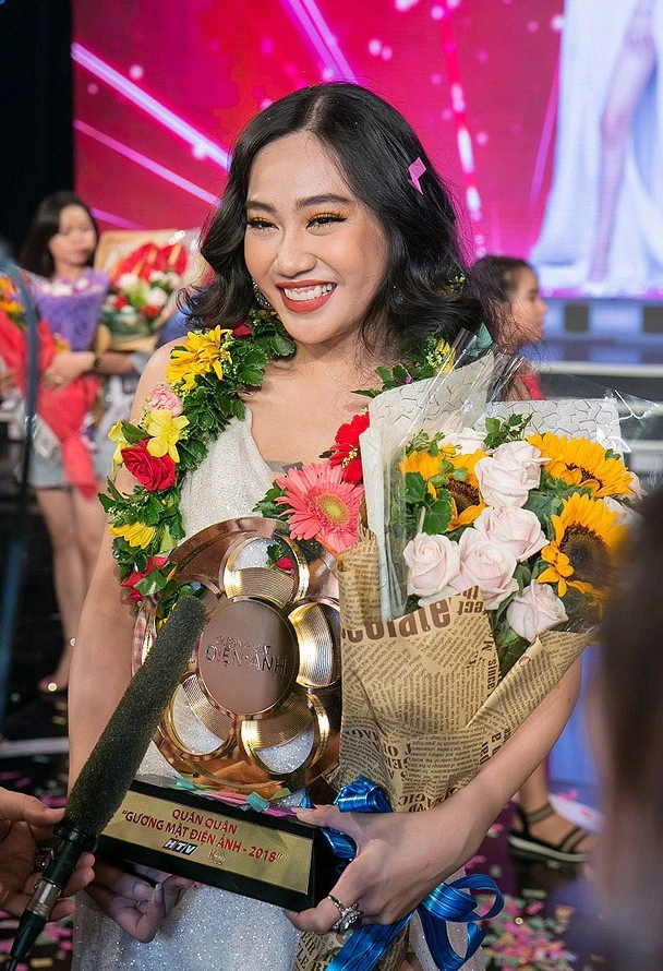 Song Ngư gặp vận đen vì bộ phim của Lê Hoàng , phá lời thề cưới trước U30 - Hình 9