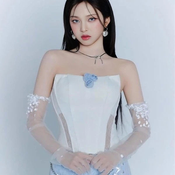 Baby Monster lăng xê đồ Việt Nam trong MV mới, Asa đè bẹp Ahyeon - Hình 4