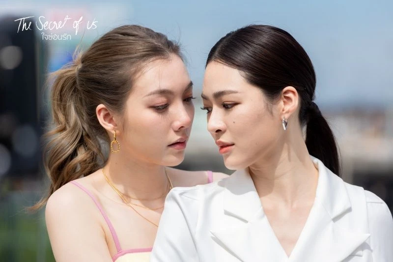 Orm Kornnaphat - Nữ chính phim bách hợp gây sốt màn ảnh Thái: Xuất thân khủng! - Hình 7