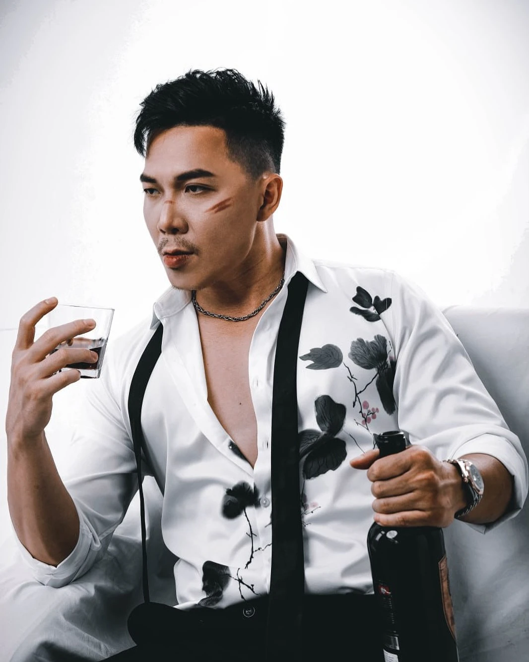 Anthony Ng bộ trưởng bộ anti đồng hồ táo cắn dở, danh tính gây bất ngờ - Hình 2