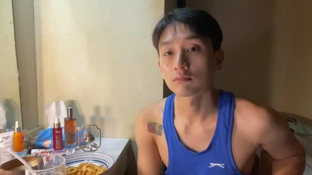 Huy Ma bị tấn công, miệt thị vì nhiễm HIV, bật khóc nức nở cầu xin điều này - Hình 1