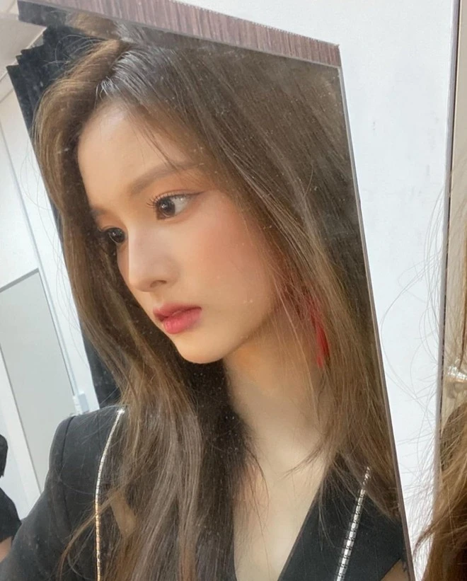 Sullyoon: Lọt mắt YG, SM, JYP, đệ nhất visual gen 4, đẹp ngang Jisoo, Irene - Hình 8
