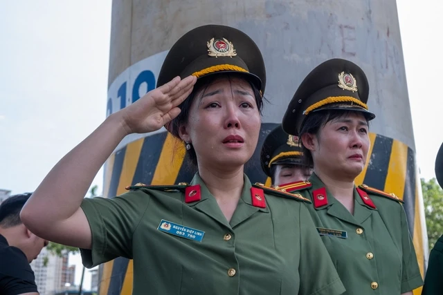 Xúc động chiến sĩ tiêu binh nén lệ, hoàn thành nhiệm vụ tại Lễ Quốc tang TBT - Hình 8