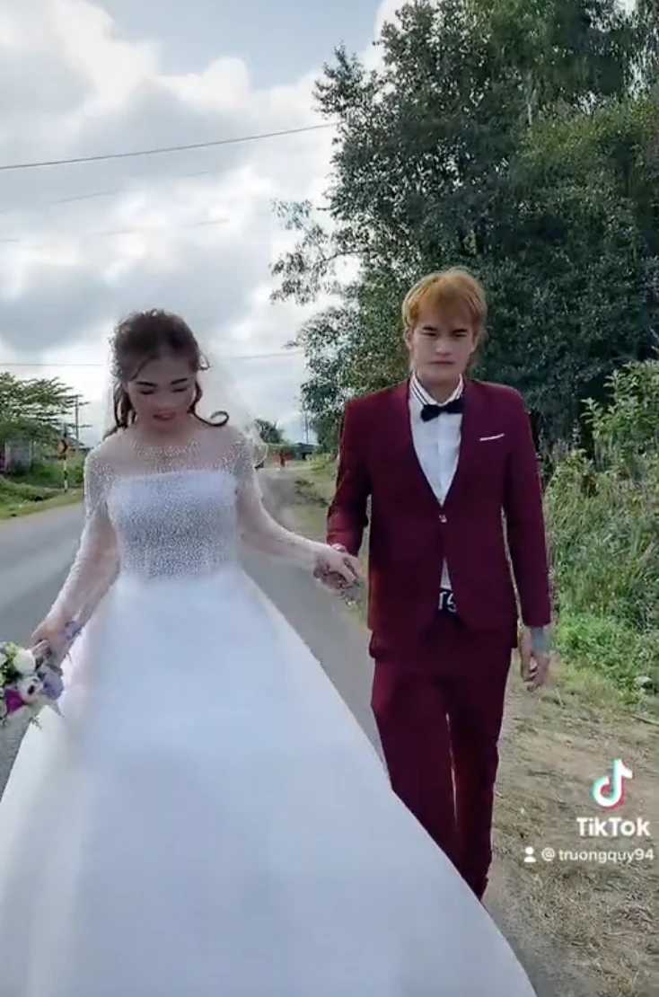 Chú rể nghèo cưới vợ ở nhà rách, đổi đời nhờ dấn thân sáng tạo nội dung - Hình 1