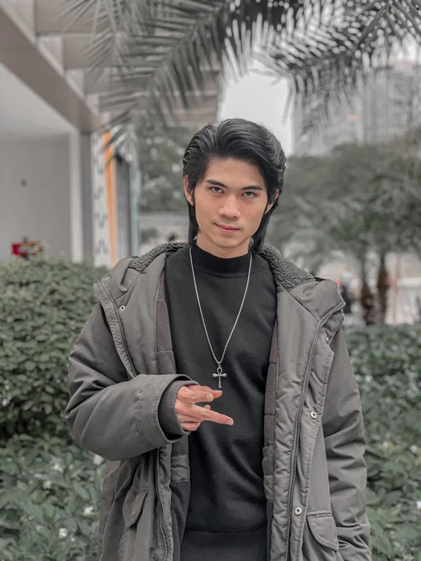 Oppa Huy Idol thợ cắt tóc đến tiktoker triệu view, mượn chất xám để câu like ? - Hình 3