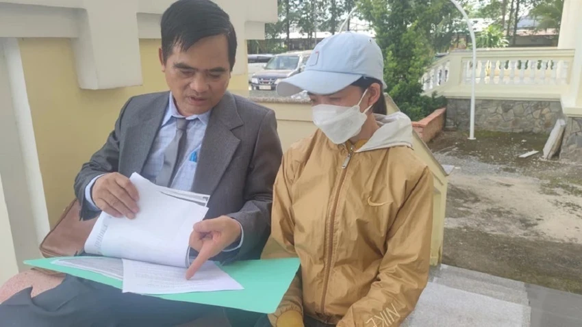 Vợ thầy ông nội Tịnh Thất Bồng Lai qua đời khi tại ngoại, em ruột hé lộ tin sốc! - Hình 4