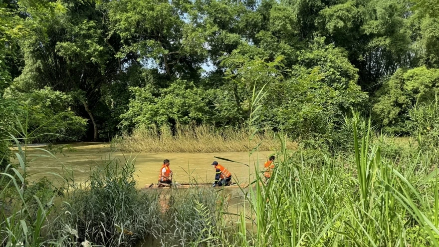 Tìm thấy hai em đi bắt cá không về ở Sapa, 3 ngày nhịn đói trên mái trường học - Hình 4