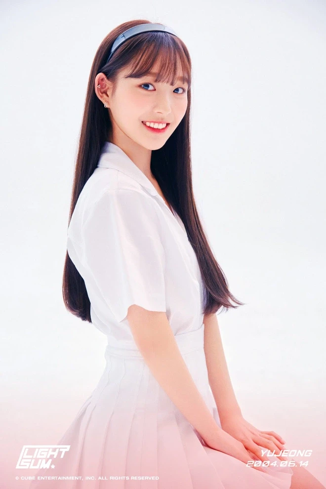 Lightsum: Em gái (G)I-DLE, sở hữu thành viên có visual hệt Nayeon và Jennie - Hình 9