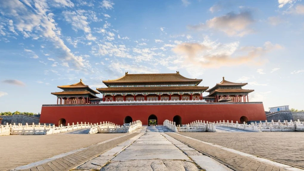 Tử Cấm Thành muốn mở cổng luôn phải hét lớn 3 lần, 3 lý do tâm linh rợn người - Hình 1